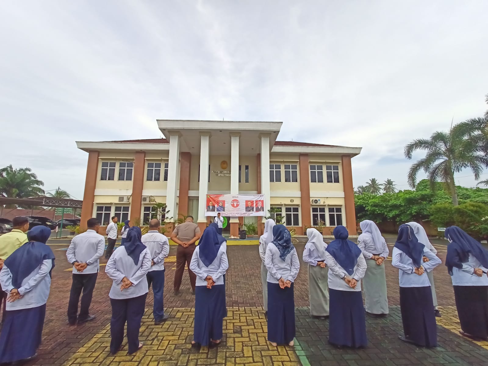 apel7okt 4