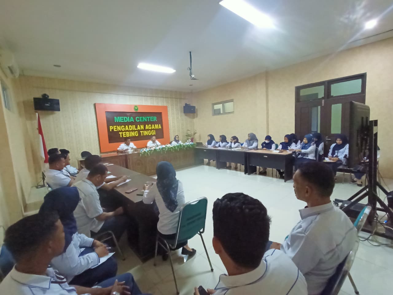 rapat 3