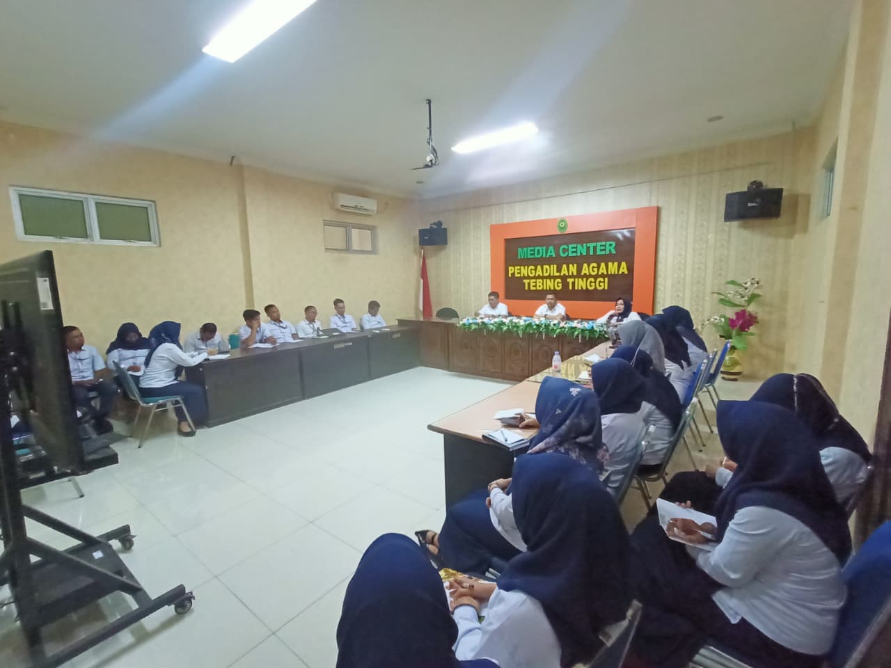 rapat 4